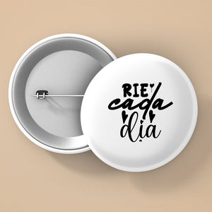 Pin Buttons Rie Cada Dia